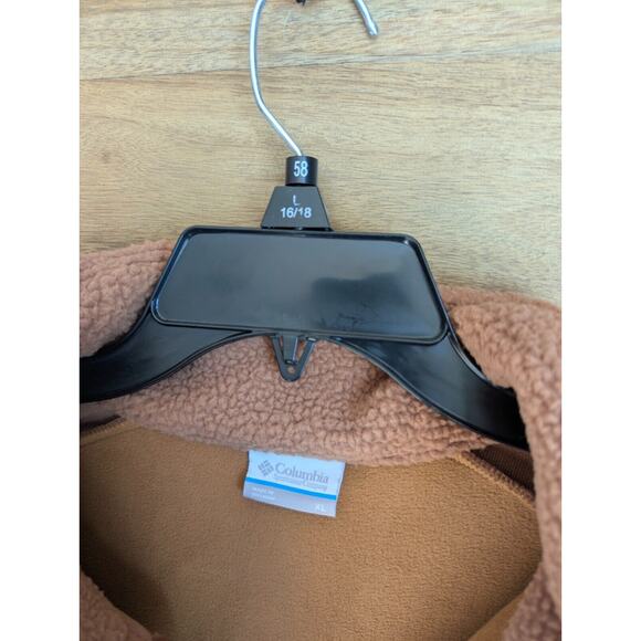 Columbia Women's Tan Fleece Jacket - Picture 3 of 3